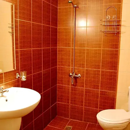 Studio Apt 723 Royal Towers Apartment
